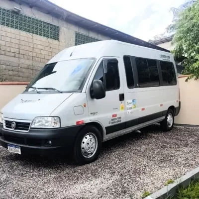 alugar-van-viagem-motorista-01